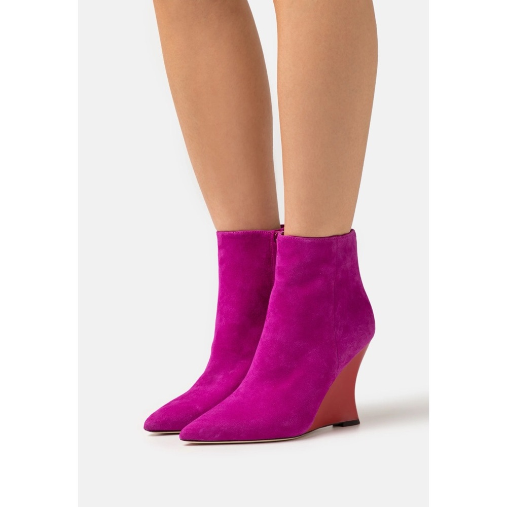 New • Tory Burch Sculpted Wedge Boots